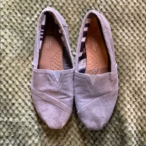 Toms- Slip Ons